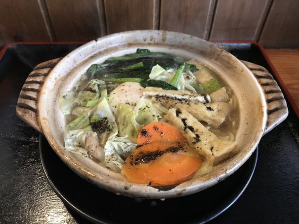「土鍋煮込みらーめん「ブラックダイヤモンド鍋」﻿」@麺創 なな家の写真