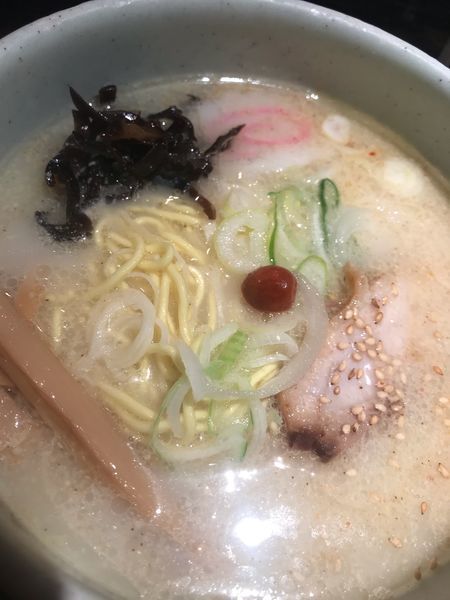 「しおらーめん」@らーめん 山頭火 原宿店の写真