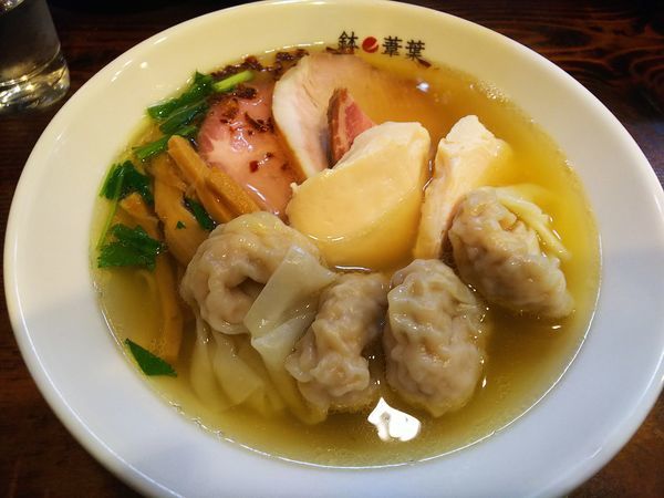 「塩ちゃーしゅーわんたん麺」@らーめん 鉢ノ葦葉の写真