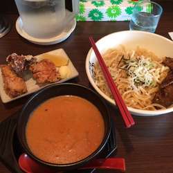 濃厚味噌つけ麺+なんこつチャーシュー990円  からあげ小300