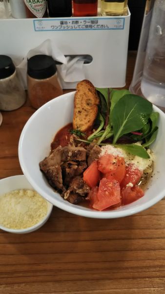 「トマトまぜそばM(850円)＋チーズ増し(50円)」@アメノオトの写真