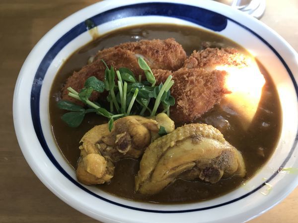 「サラリ鶏カレー（鶏白湯からのカレー）S」@MENYA 食い味の道有楽の写真
