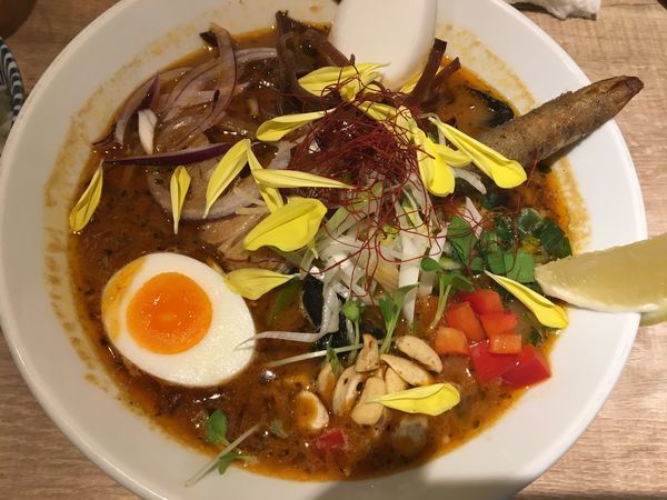 「スパイスラーメン 950円+ライス 150円」@スパイスラーメン 点と線.の写真