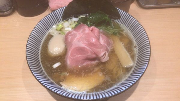 「特製煮干しそば白醤油：1,000円」@寿製麺 よしかわ 西台駅前店の写真
