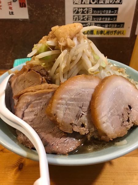 「ラーメン並 豚増し麺増しヤサイニンニクカラメアブラ」@ラーメン慶次郎 本店の写真