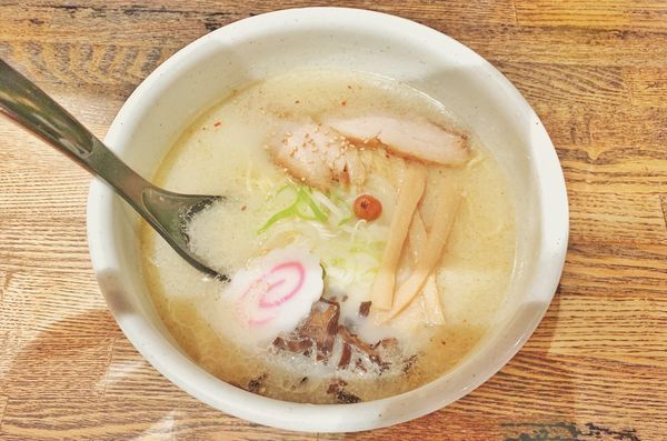 「塩らーめん」@らーめん 山頭火 原宿店の写真