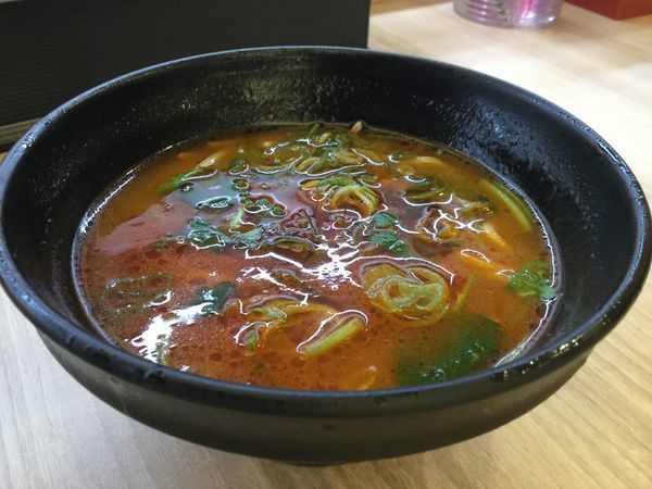 「肉味噌辛辣ラーメン４２１円」@かっぱ寿司 北上尾店の写真