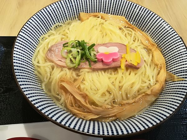 「鯛塩らぁ麺大盛り900円」@鯛塩そば 灯花 ラゾーナ川崎プラザ店の写真