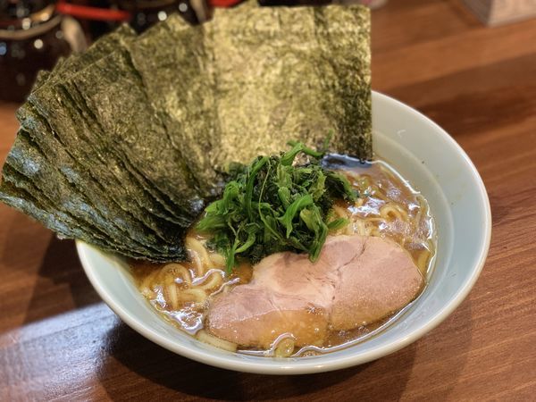「ラーメン＋海苔増し」@横浜家系 せいせき家の写真