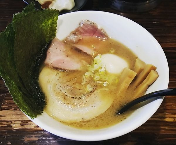 「インディーラーメン(特製)」@ラーメン Indieの写真