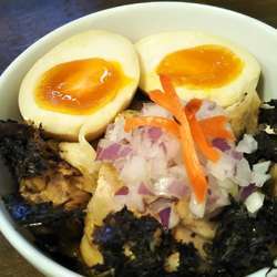 背脂チャーシュー丼