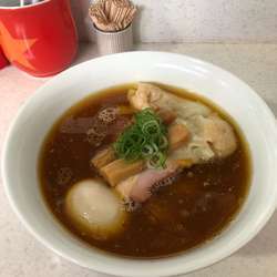 特製醤油らーめん