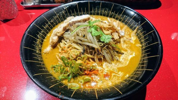 「北インドのスパイスらぁめん」@スパイスらぁめん釈迦 池袋店の写真