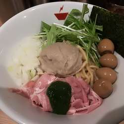 蟹油そば（燻製うずら）