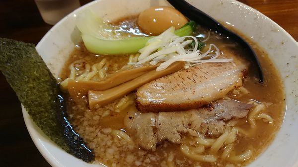 「魚だし醤油ラーメン（大盛、味玉）」@九州らあめん どん きさろく 八柱店の写真