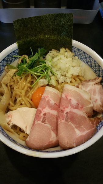 「濃厚たまごのまぜそば」@中華そば 四つ葉の写真