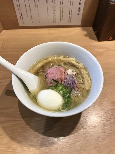 「味玉らぁ麺」@らぁ麺 鳳仙花の写真