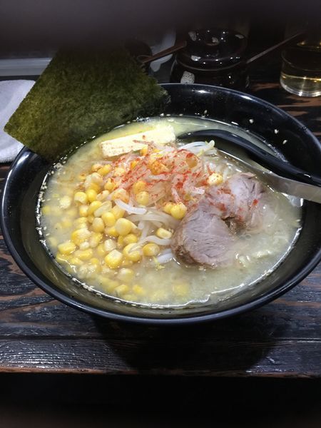 「塩バターコーン」@豚骨醤油 蕾の写真