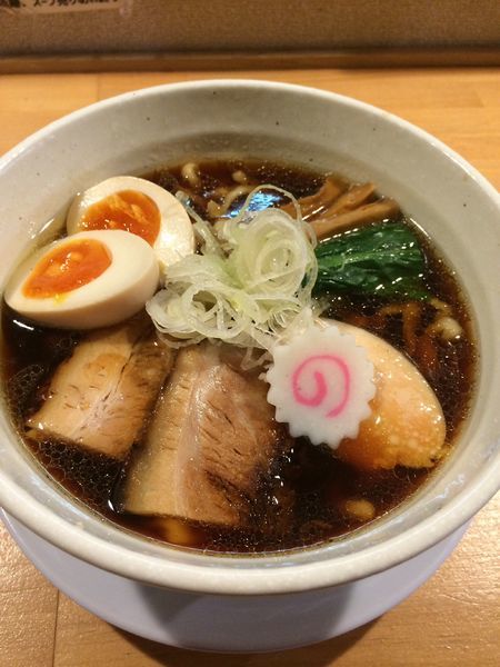 「味玉醤油800円」@自家製手打ち麺 粋やの写真