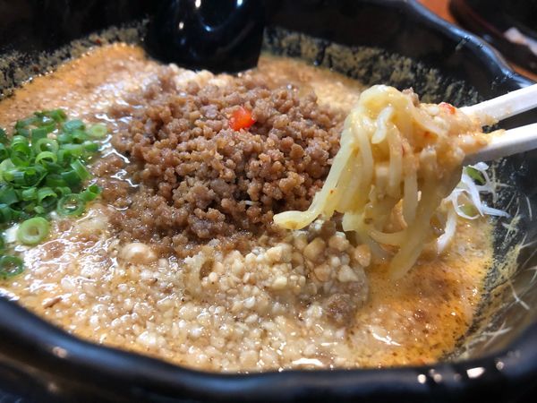 「担々麺+半ライス 830円+50円」@豆でっぽうの写真