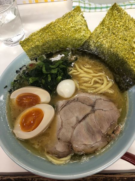 「こってりラーメン並味玉、硬め濃いめ」@漫天兄弟の写真
