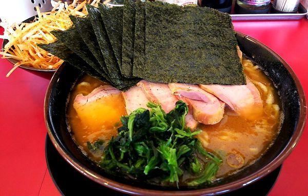 「チャーシュー麺(中盛) 海苔&辛ネギ」@家系ラーメン 熊田家の写真