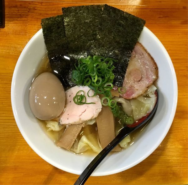 「葉月ワンタン麺＋味玉」@らぁめん 葉月の写真