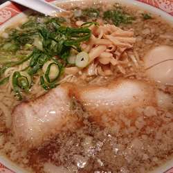 魂のラーメン（細めん、大盛、背油多め）