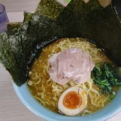 カレーラーメン中盛+のり（固め、多め）