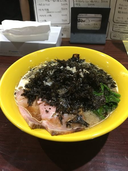 「煮干し背脂ラーメン」@らーめん 惠本将裕の写真