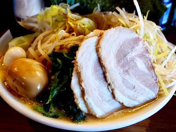 「スタミナラーメン 醤油味」@横浜家系ラーメン 吟家 いすみ大原店の写真