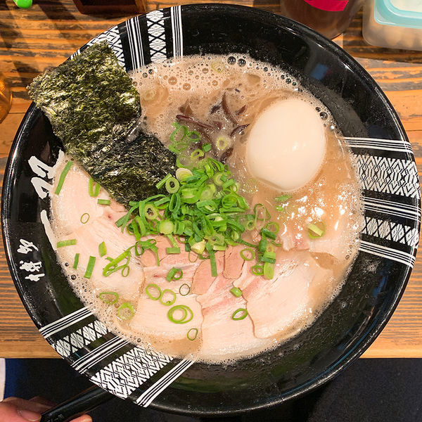 「味玉チャーシューメン」@博多一双 博多駅東本店の写真