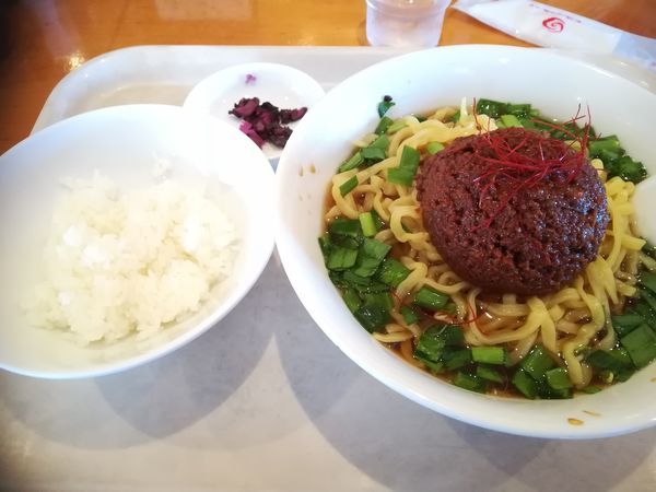 「台湾ラーメン(白)＋ライス＋漬物」@台湾ラーメン 大吉の写真