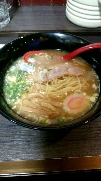 「鶏醤油ラーメン（５００円）」@めん処 仁兵衛 橋本北口店の写真