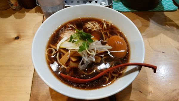 「味玉煮干そば〈並盛〉¥900-」@煮干麺 月と鼈の写真