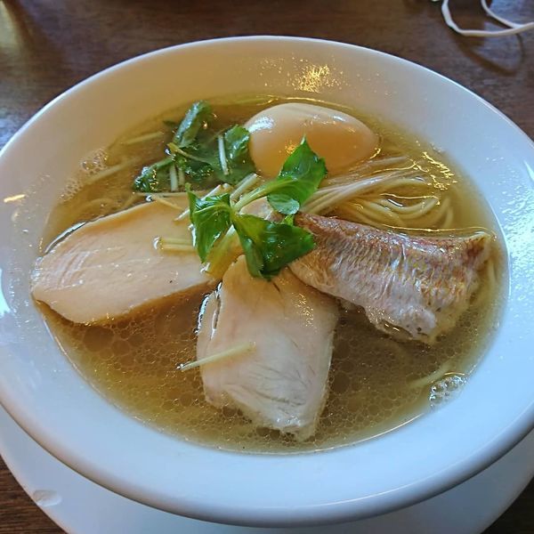 「焼き鯛らーめん 味玉」@濃厚つけ麺 茜堂の写真