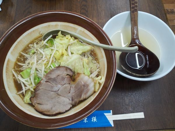 「特性味噌ラーメン大盛　背油」@ラーメン 東横 笹口店の写真