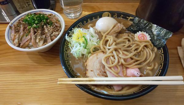「味玉そば（大）＋ローストチャーシューご飯」@中華蕎麦うゑずの写真