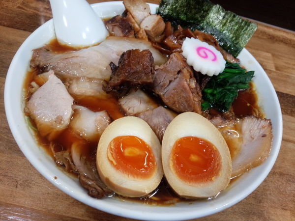 「しょうゆチャーシュー麺＋味玉」@オランダ軒の写真