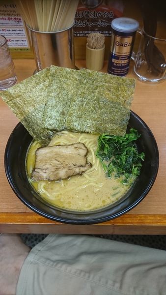 「醤油豚骨」@横浜家系ラーメン 畿一の写真