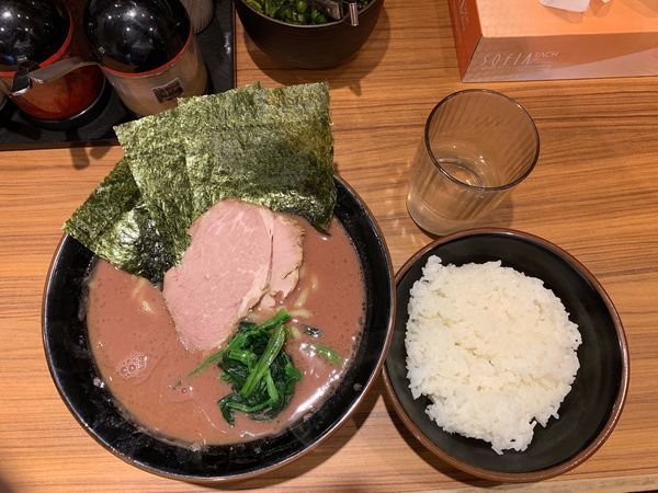 「ラーメン680円」@横浜家系らーめん 輝道家の写真