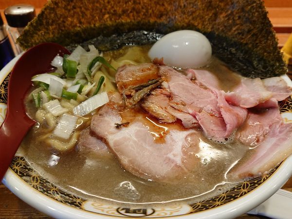 「すごい煮干しラーメン特製(中盛り)」@ラーメン凪 大宮店の写真