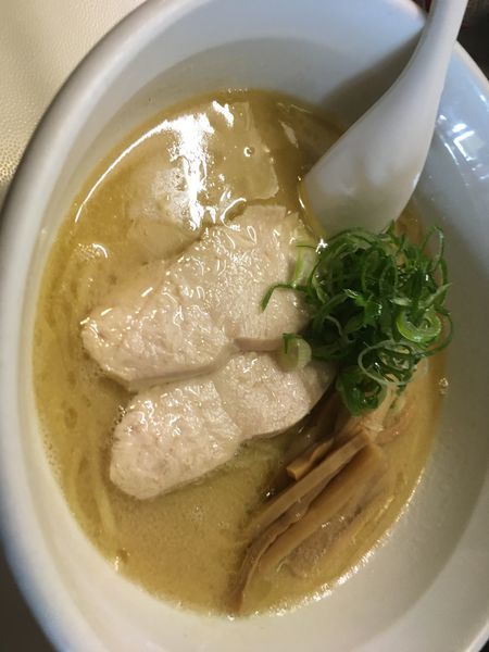 「鶏白湯醤油」@らーめん れんげの写真
