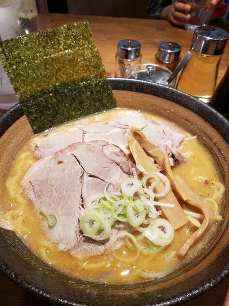 「味噌ラーメン大盛　チャーシュートッピング」@北海道らーめん 楓 日ノ出町店の写真