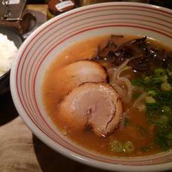 源流博多ラーメンCセット(ライス)1,000円