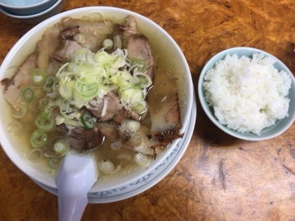 「チャーシュー多い麺(ダシ:コンブ、カツオ、サバ)(細麺)1,00」@かし亀の写真