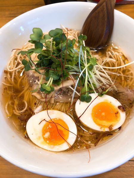 「醤油SOBA ¥800＋塩味玉 ¥100」@麺屋 Hulu-luの写真