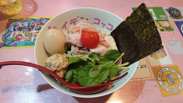 「凛々しい特製白トリュフ×カルピスバター×チーズのまぜそば」@らーめん凛々の写真