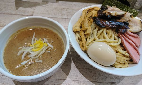 「超濃厚つけそば+ポルコ(1350円)」@麺garage 肉ヲ見ルの写真
