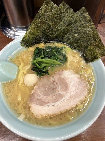 「らーめん醤油味全普通」@ラーメン三國家 関内店の写真